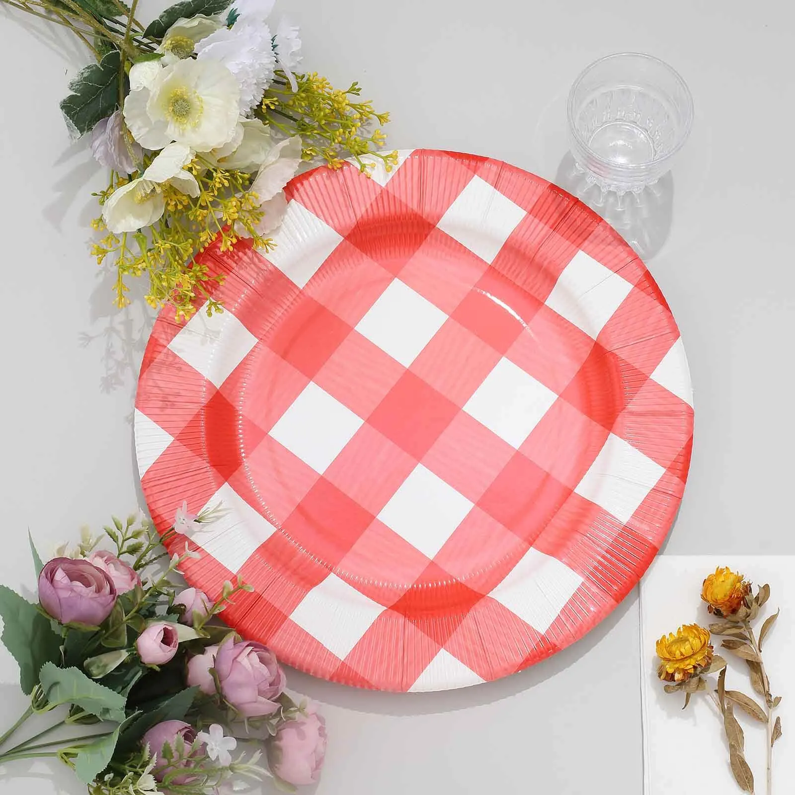 10 Pack Red / White Buffalo Plaid Disposable Serving Trays, Round Checkered Sunray Cardboard Charger Plates 350 GSM 13"